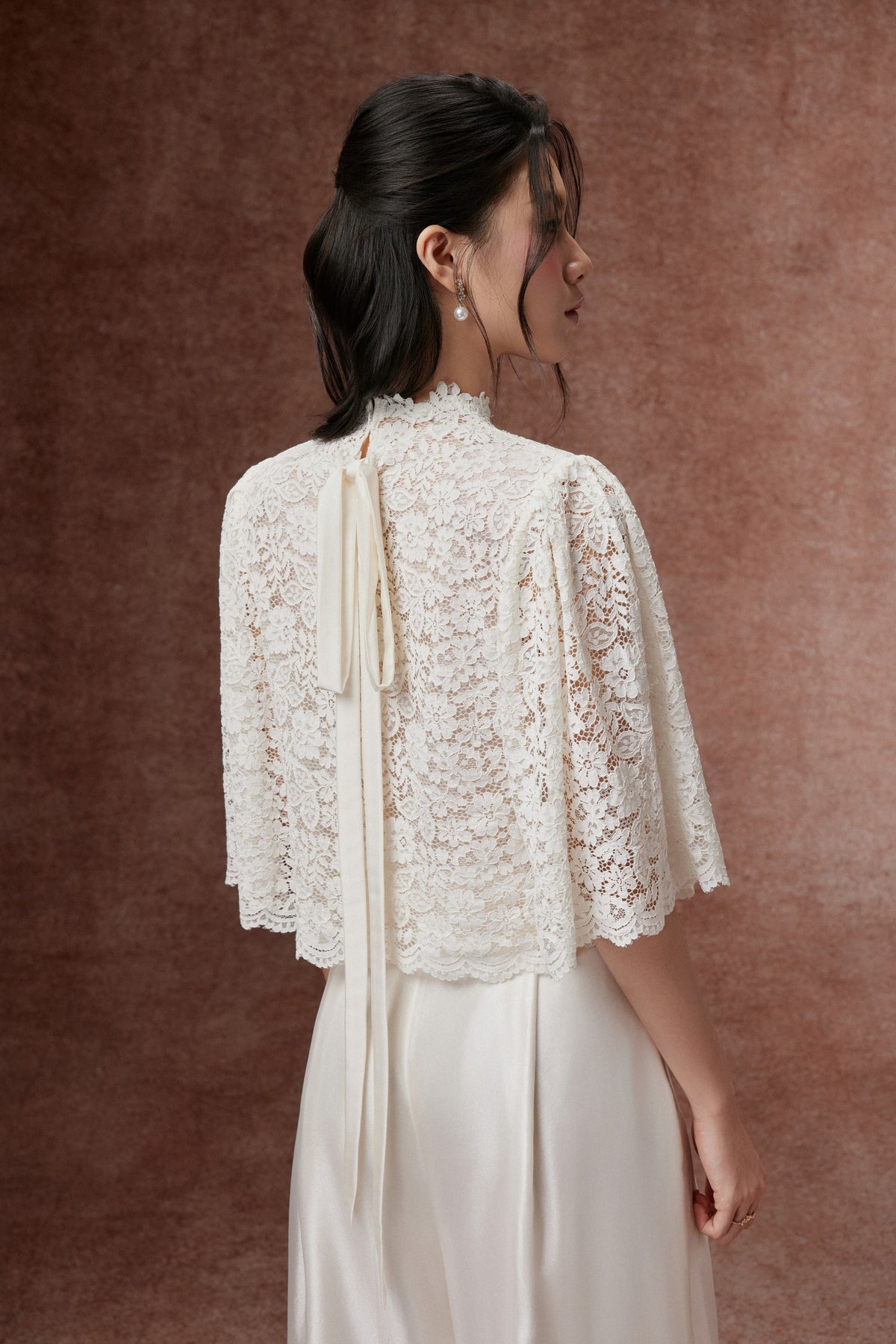 Cream Lace Capelet Set