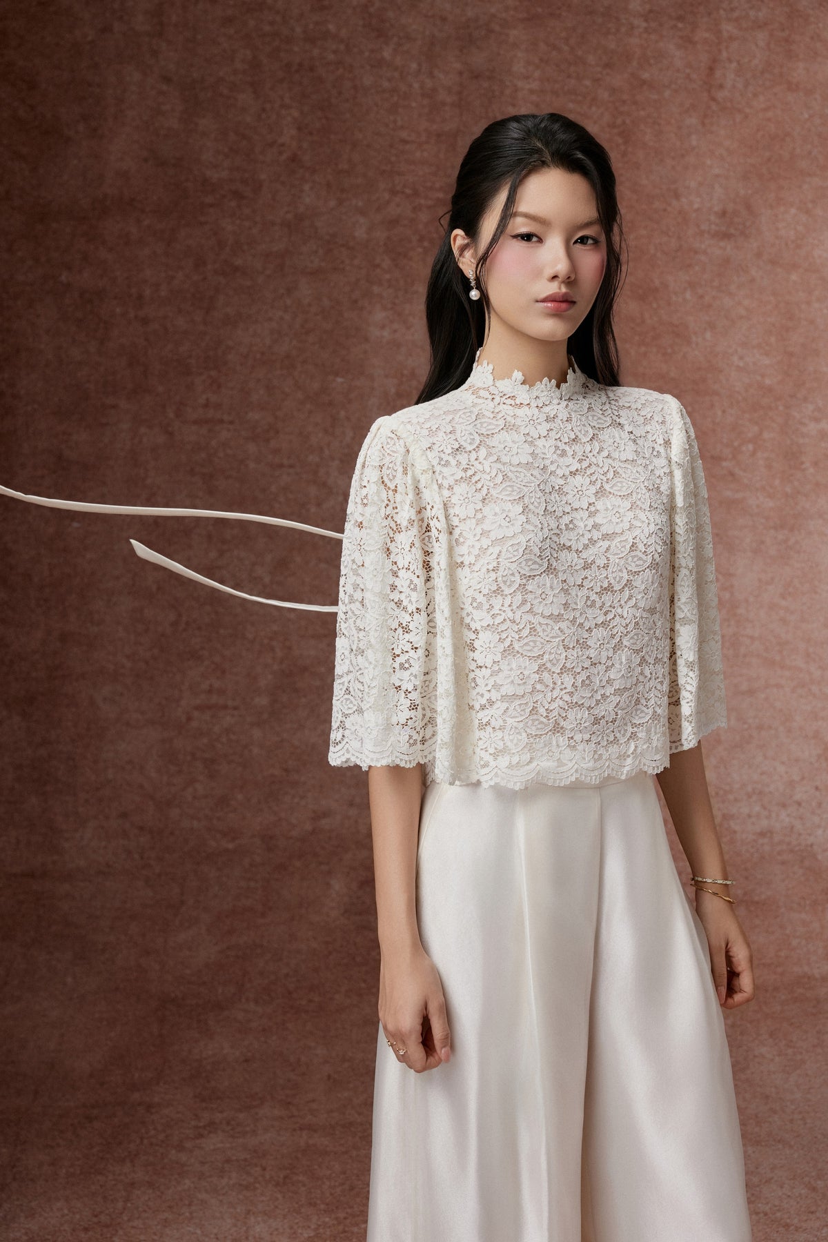 Cream Lace Capelet Set