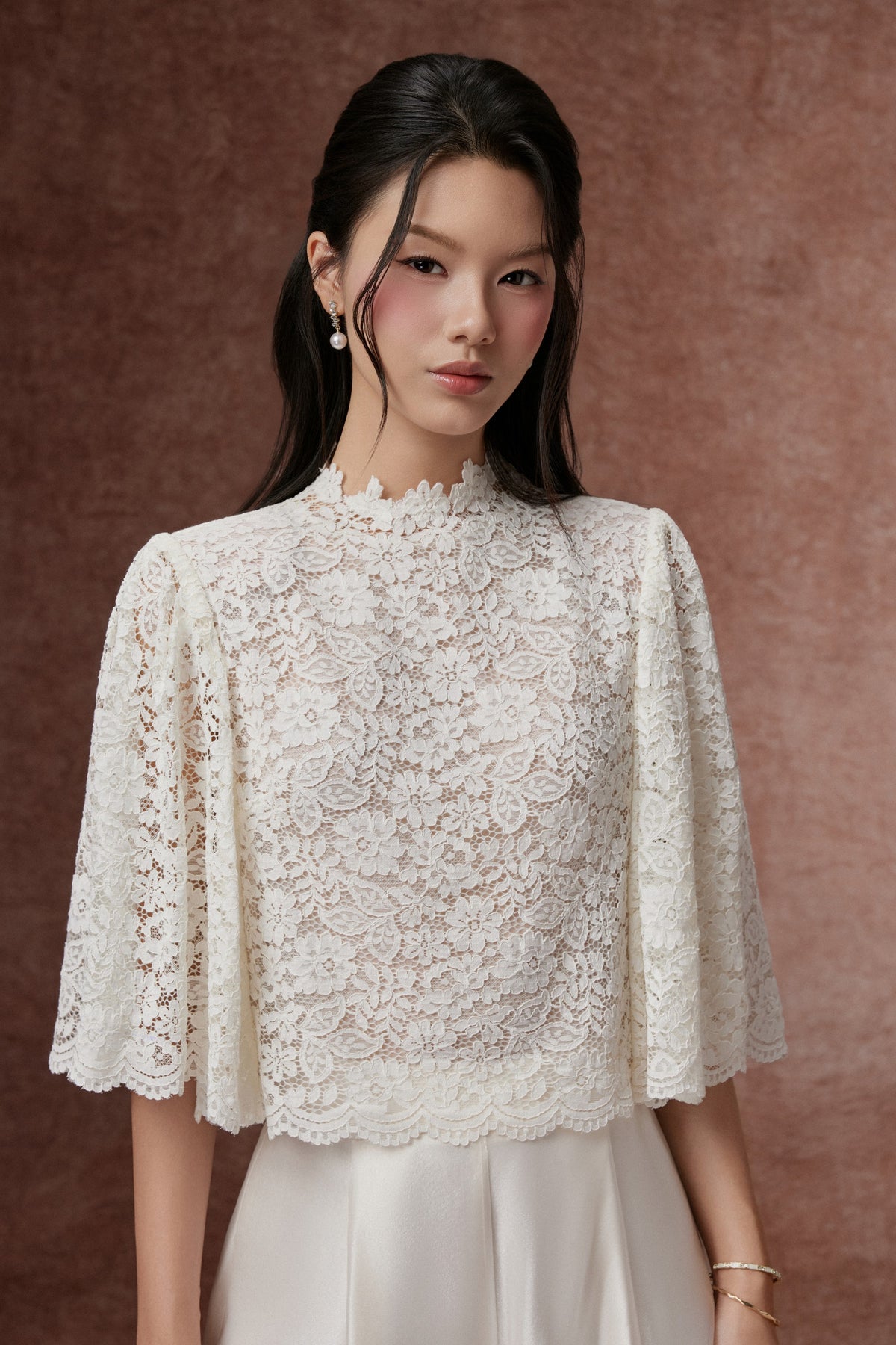 Cream Lace Capelet Set