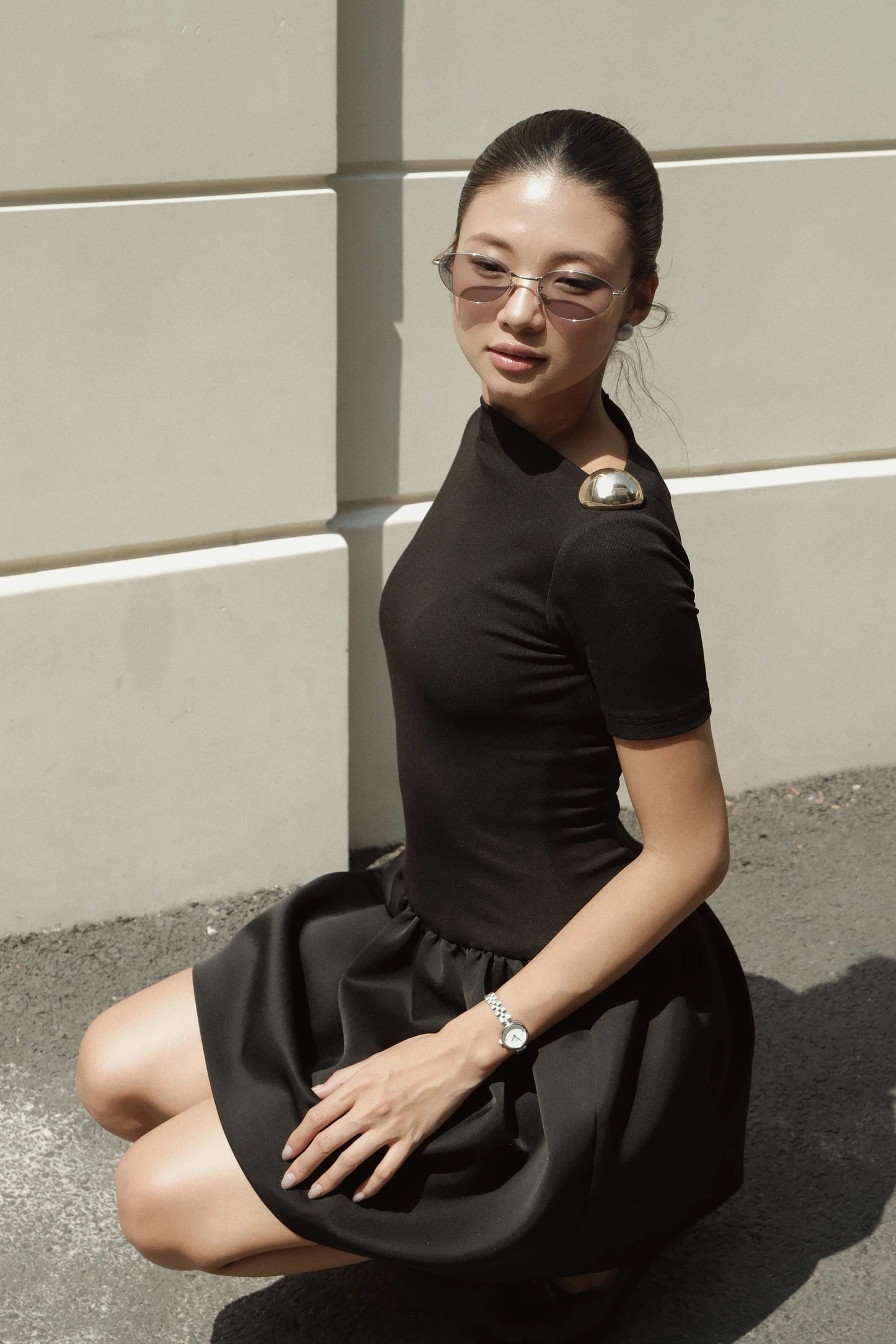 Classic Mini Dress Short Sleeve in black - posed