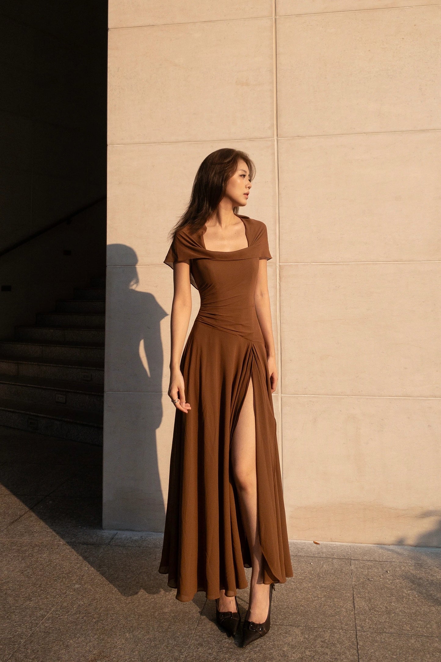Dune Chiffon Dress in brown - flowing skirt