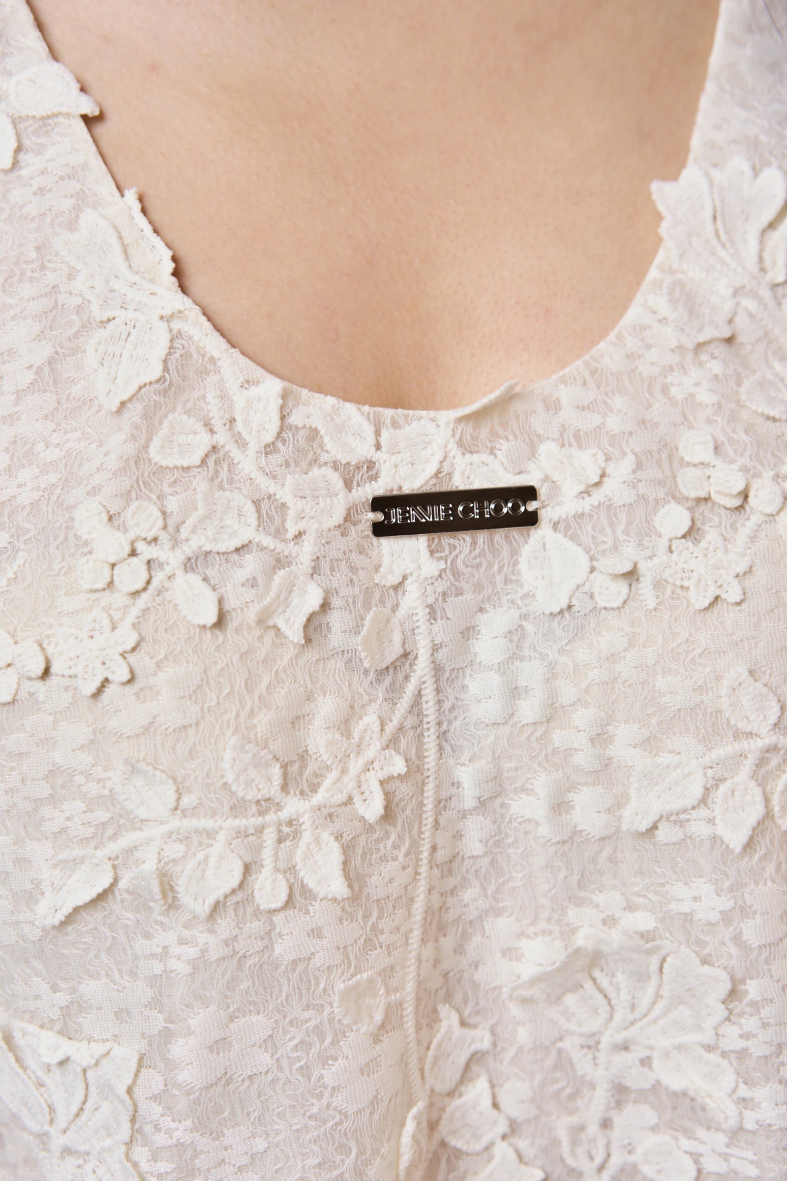 Oreo Latte lace tank in beige - 3D floral lace close up