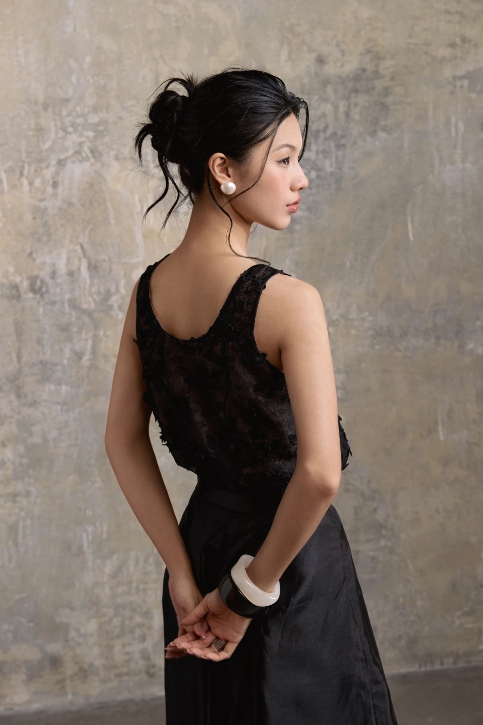 Oreo Latte x La Pearl Set in black - back view